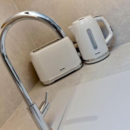 Ultra Modern, West End Village, Refurbished 1 Bed Εδιμβούργο Εξωτερικό φωτογραφία